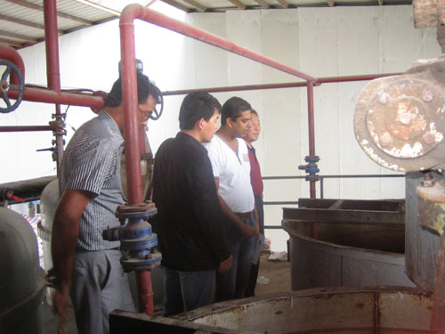 Mauritius customers visits the 30TPD semi-continuous refining plant